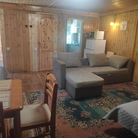 White House Puhkemaja Hostel Uulu Kültér fotó