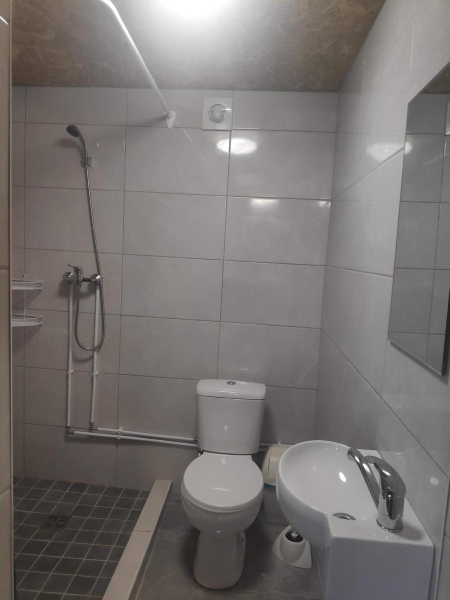 White House Puhkemaja Hostel Uulu Kültér fotó