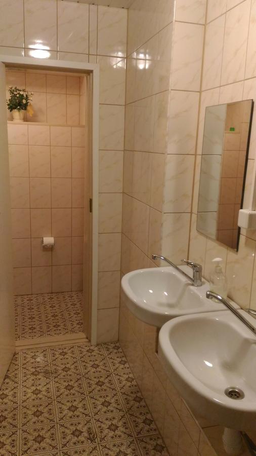 White House Puhkemaja Hostel Uulu Kültér fotó
